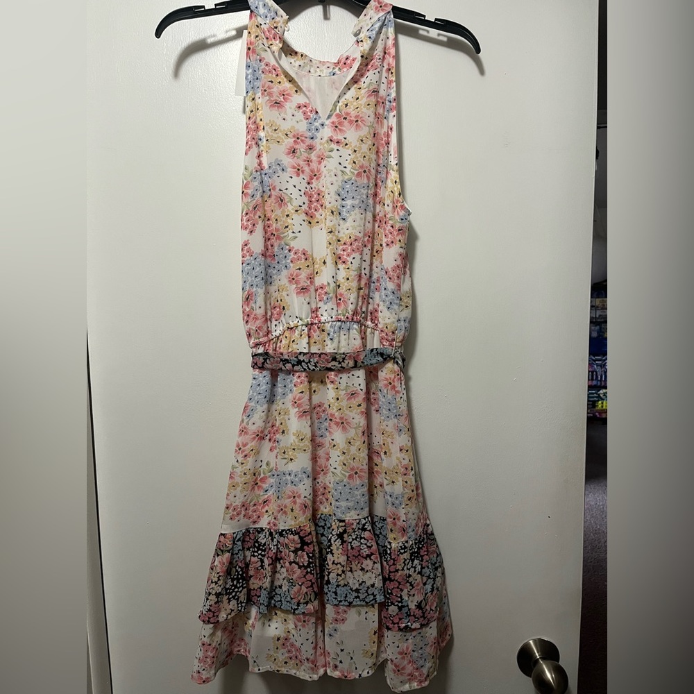 Staccato size small floral summer dress NWT